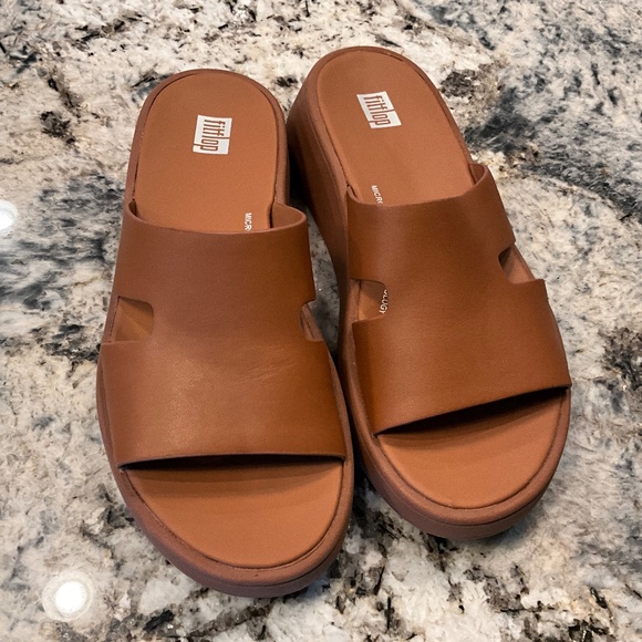 Brown Fit Flop - Picture 1 of 3